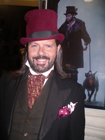 Sardi's Attire